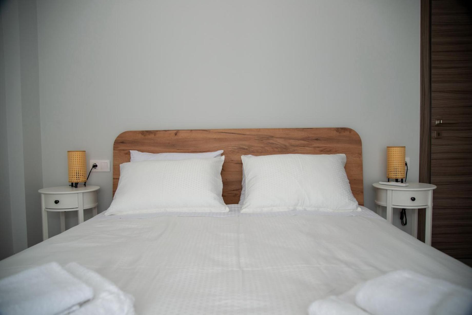 Eugea Apartments Lefkada City ภายนอก รูปภาพ