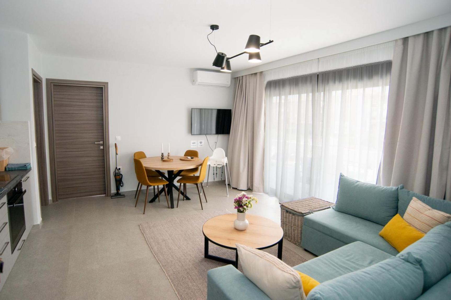 Eugea Apartments Lefkada City ภายนอก รูปภาพ